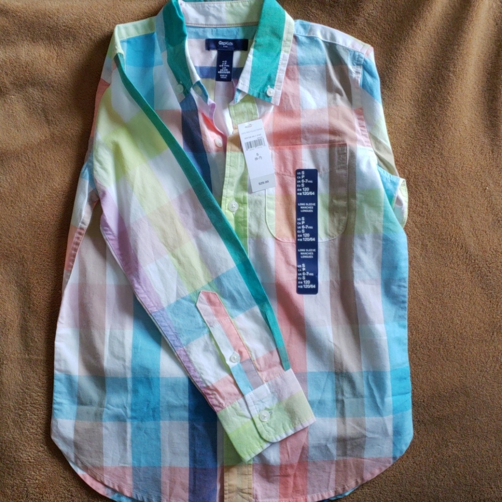 Gap- Boys pastel striped shirt NWT size s